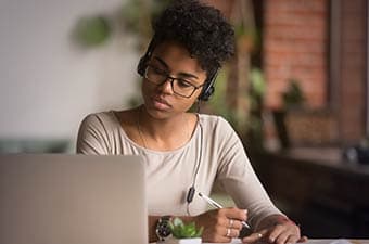 Can an Online Course Prepare You for a Sleep Consultant Career?